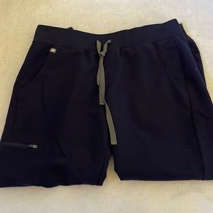 FIGS. Zamora Jogger Scrubs. Medium Petite.